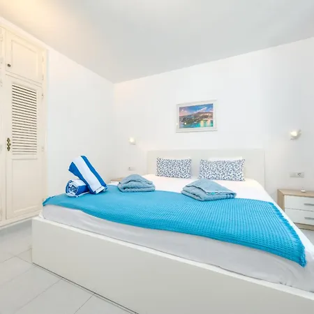 Casa Bella - Shared Pool And Terrace By Lanzarote Vakantiehuis Puerto del Carmen (Lanzarote)