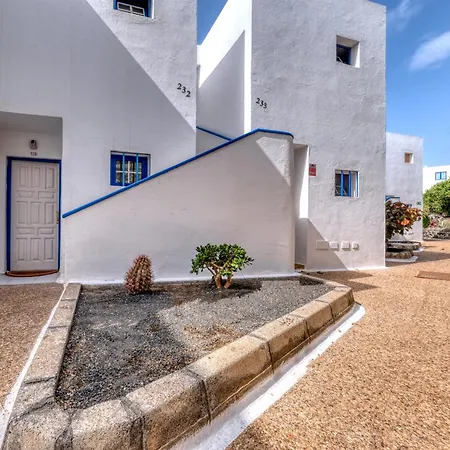 Casa Bella - Shared Pool And Terrace By Lanzarote Ferienhaus *